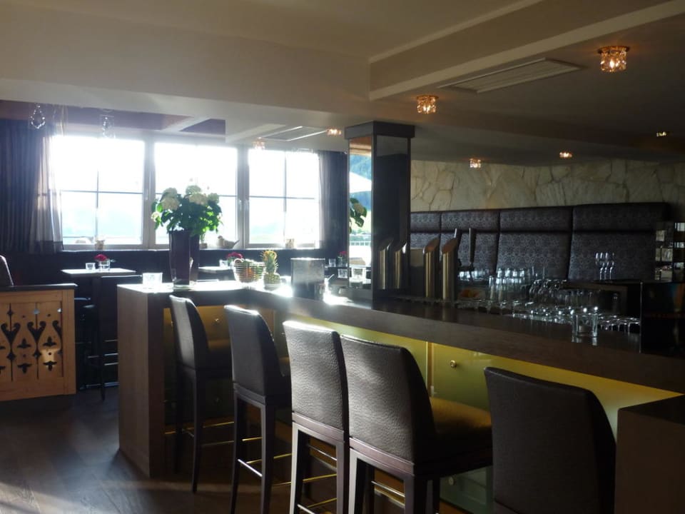 Baransicht in Lobby Alpina Alpendorf