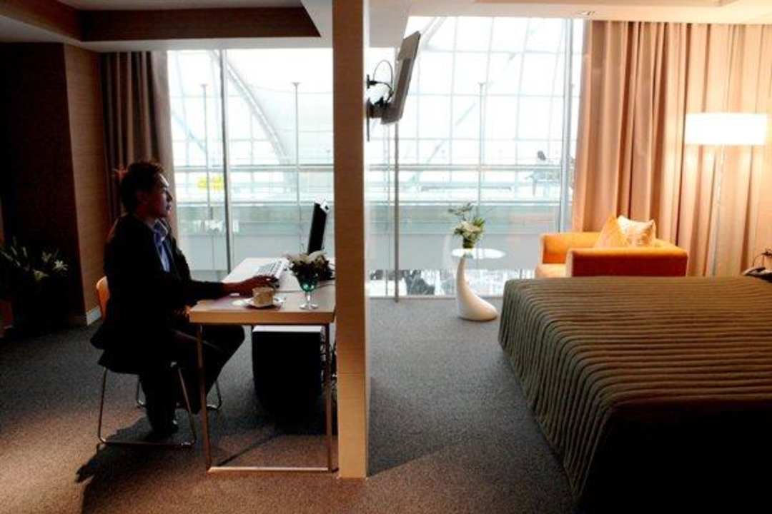 Louis Tavern Transit Hotel Louis' Tavern Transit Hotel Dayrooms Suvarnabhumi Airport