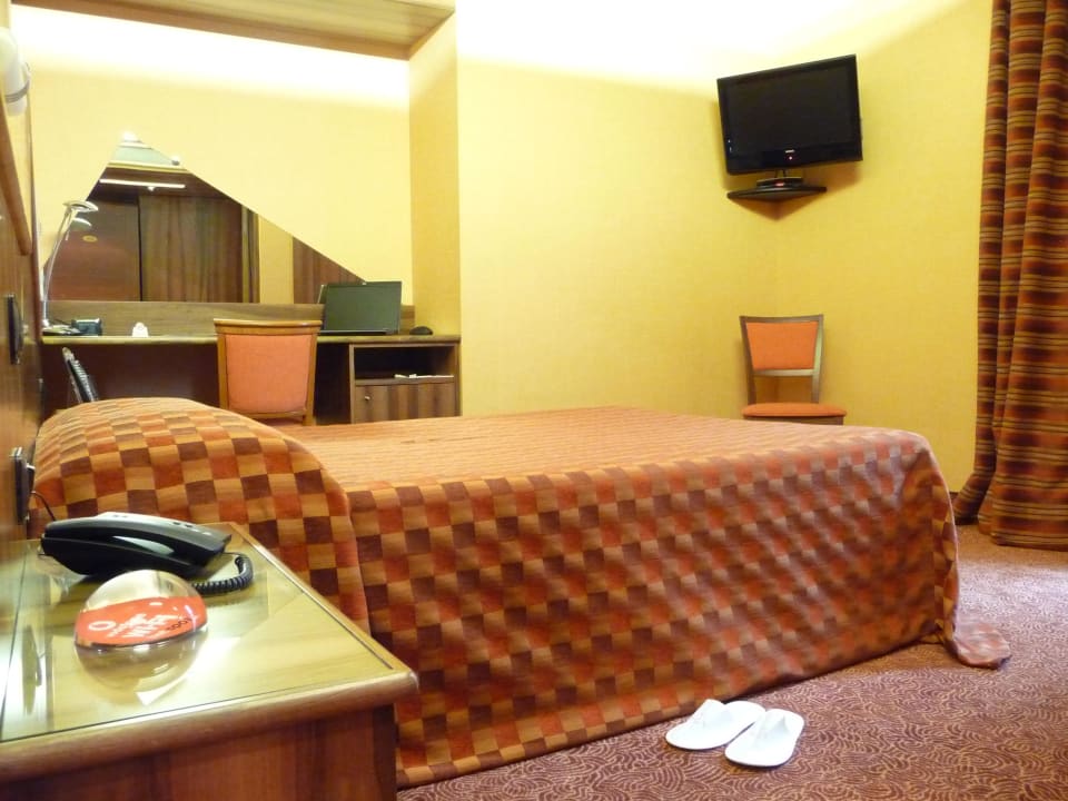 Deluxe La Villa, Sure Hotel Collection by Best Western