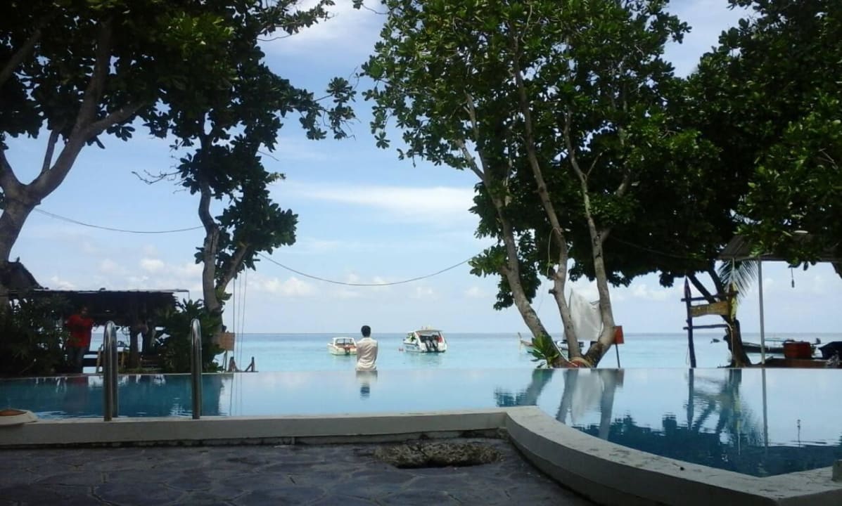 สระว่ายน้ำ 3 Z-Touch Lipe Island Resort