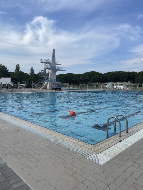 Pool Marina Julia Family Collection