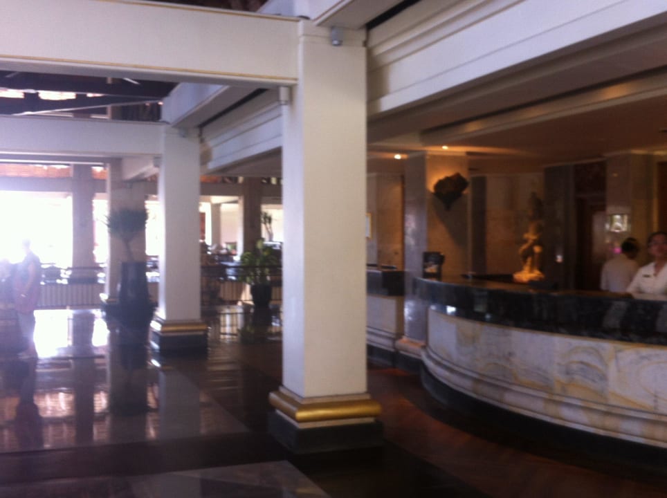 Rezeption Nusa Dua Beach Hotel & Spa