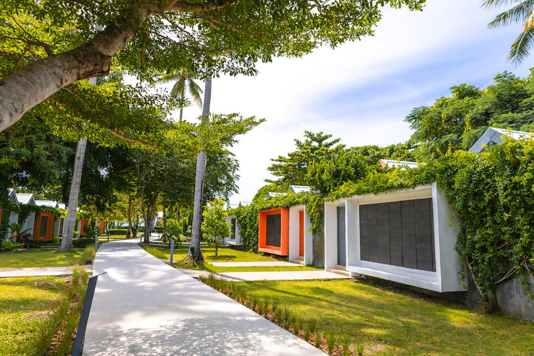 Gartenanlage Tolani Resort Koh Samui