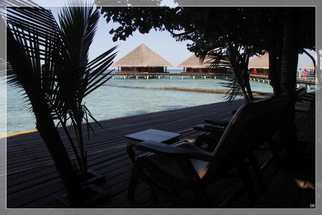 Spa mit Blick auf die Wasserbungis Adaaran Club Rannalhi - All Inclusive