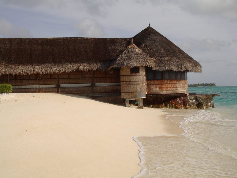 In den Gebäude konnte man sich massieren lassen Summer Island Maldives