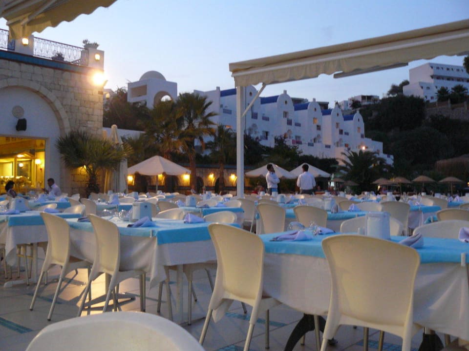 Außenanlage des Restaurant Salmakis Resort & Spa