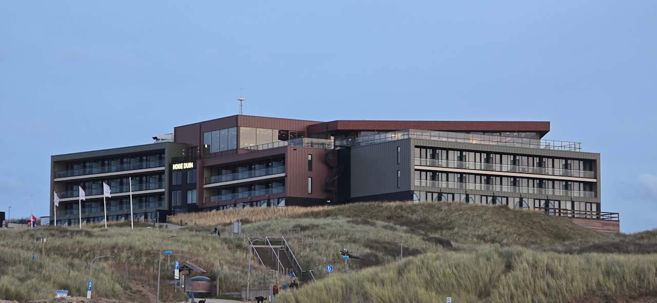 Außenansicht Strandhotel Het Hoge Duin