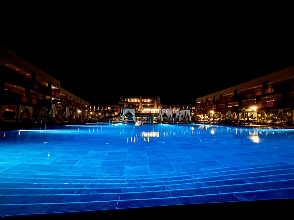 Pool Jacaranda Luxury Resort