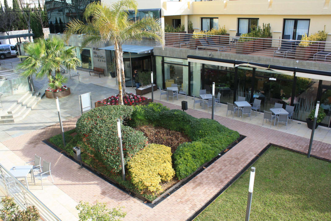 Blick vom Zimmer auf den Eingang Hotel Isla Mallorca & Spa