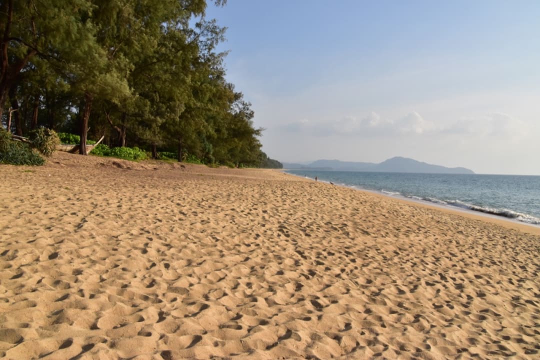Strand SALA Phuket Mai Khao Beach Resort