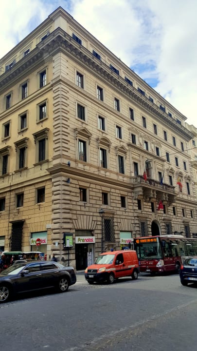 Außenansicht Axa Palace Da Vinci