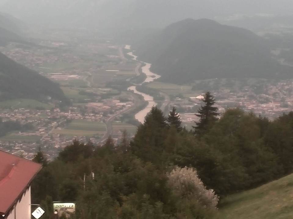 Uitzicht op de rivier in het dal Hotel Habhof Garni