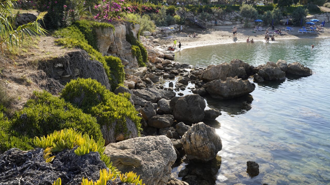 Strand Crystal Springs Beach Hotel