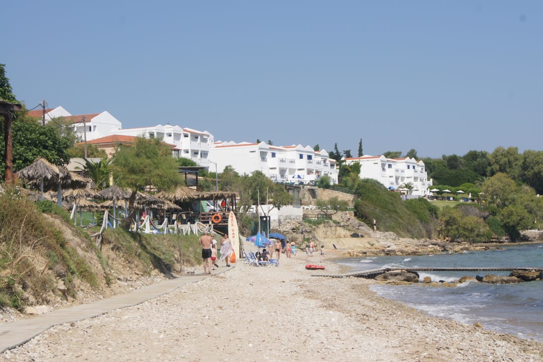 Plaża koło hotelu (200m) AluaSoul Zakynthos - Adults only