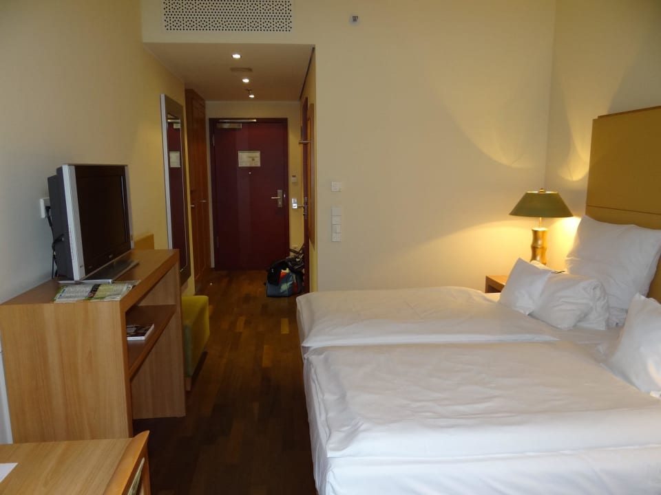 Schönes, modernes Zimmer AMERON Köln Hotel Regent