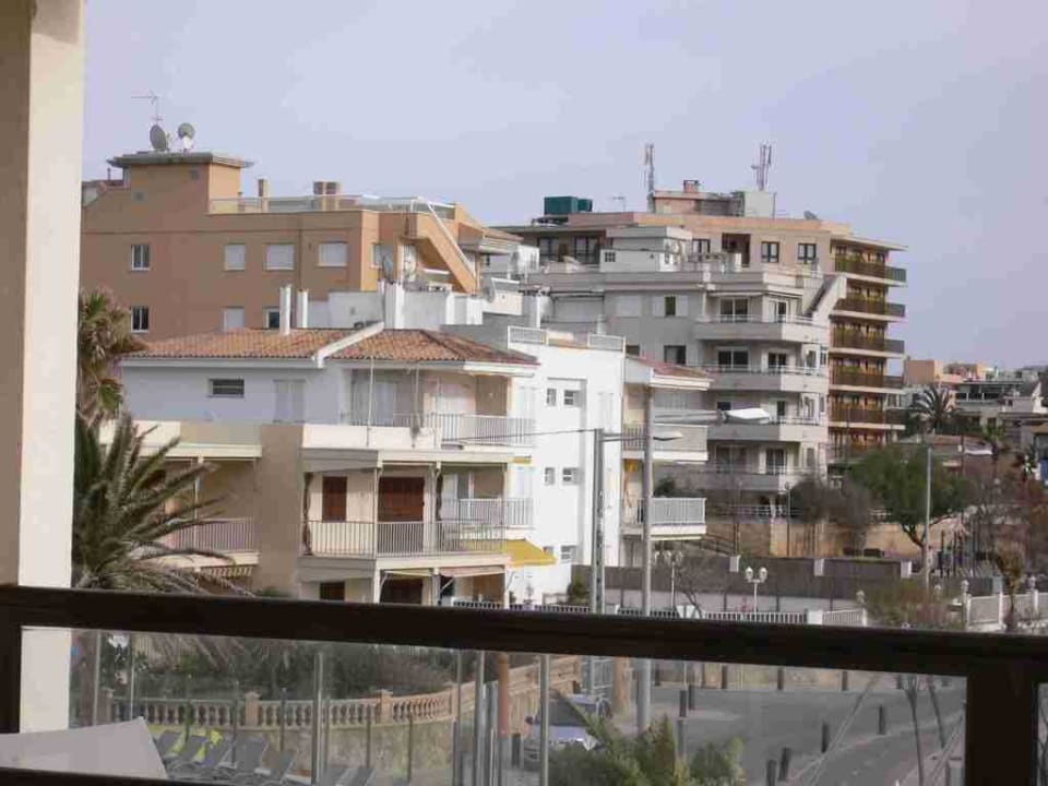 Blick von der Terrasse zur Nachbarschaft AluaSoul Palma