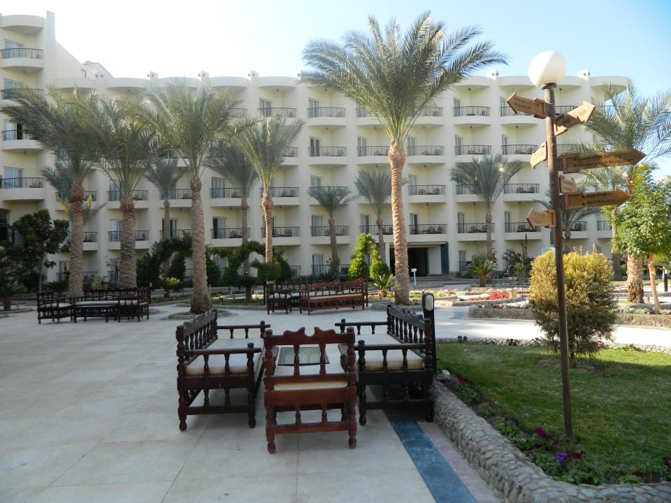 Сквер Le Jardin Aqua Park Resort
