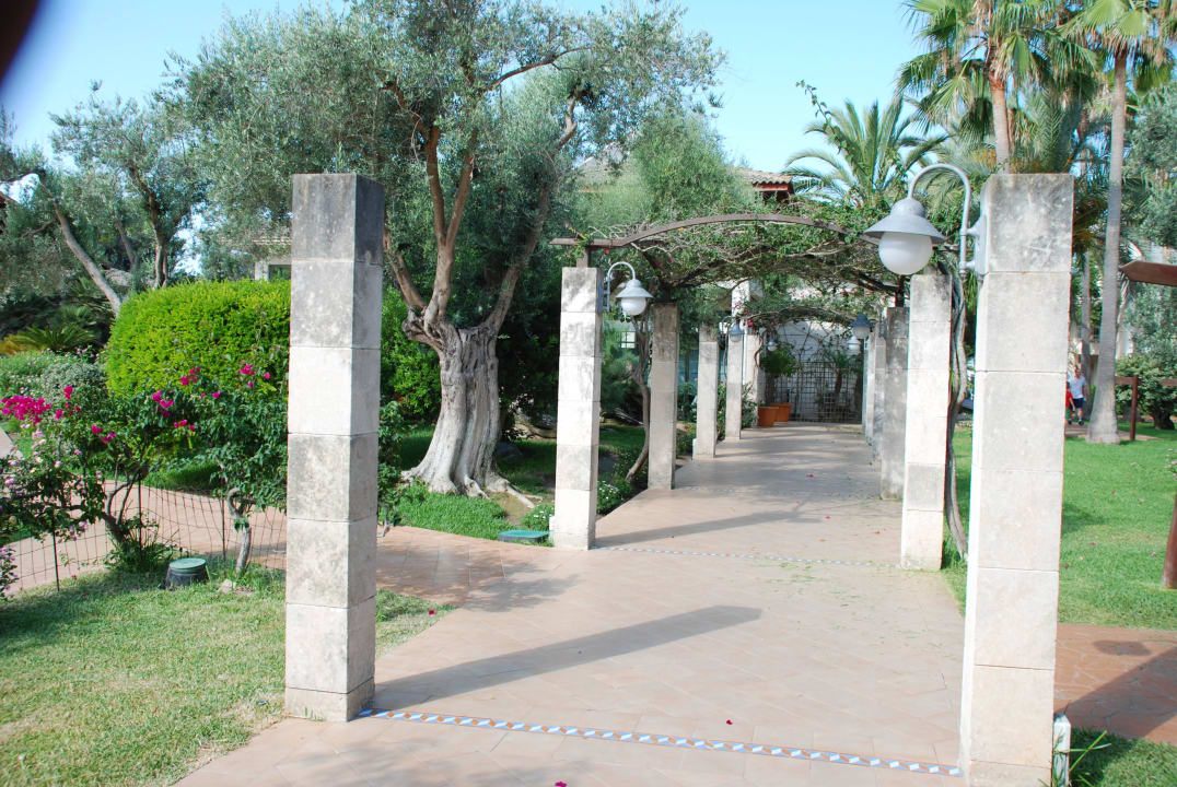 Weg zur Poolbar Playa Garden Selection Hotel & Spa