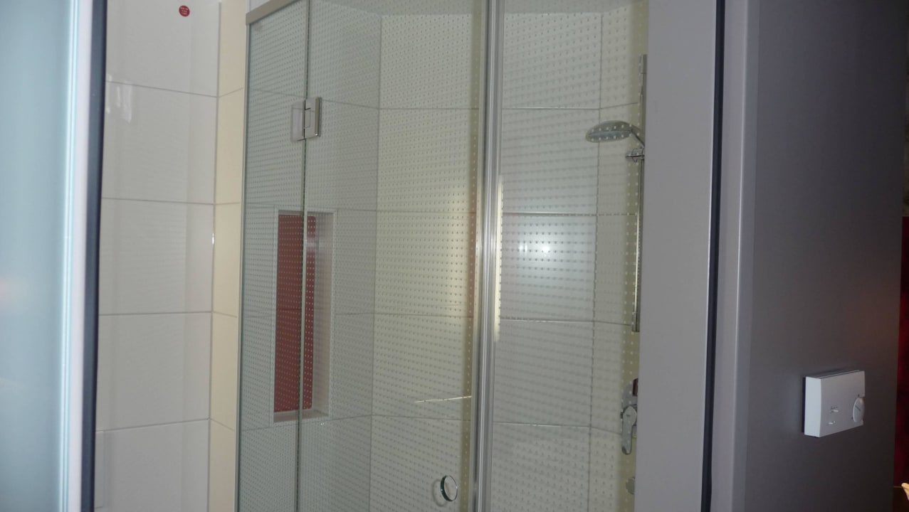 Dusche ibis Berlin Hauptbahnhof