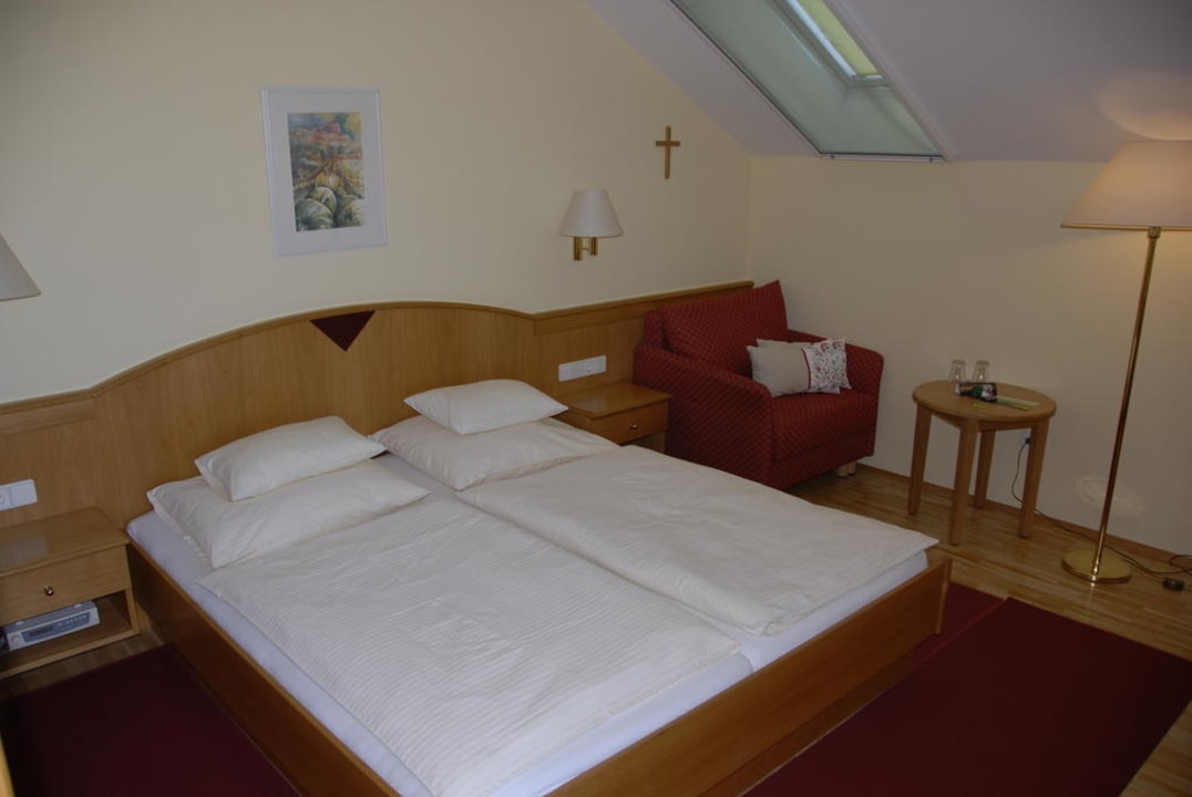 Doppelzimmer Hotel Tschermonegg