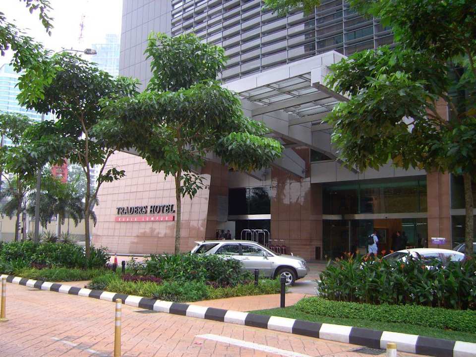 Entrance traders hotel Hotel Traders Kuala Lumpur