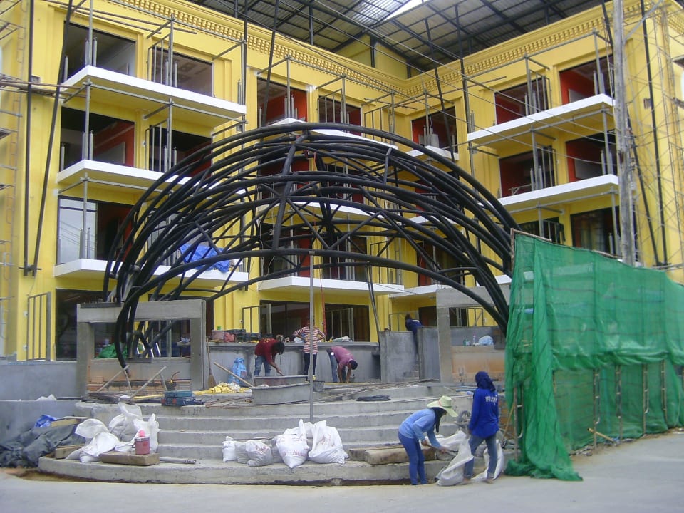 Hautpgebäude immer noch Baustelle Bhundhari Chaweng Beach Resort