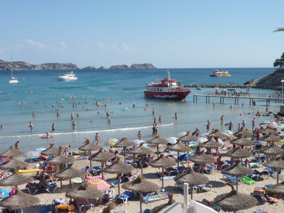 Strand im August Hotel Carabela