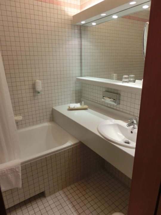 Badezimmer Steigenberger Conti Hansa