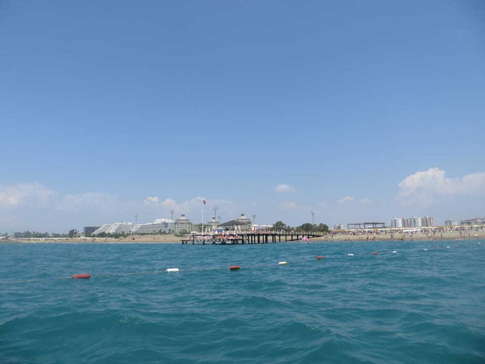 Blick vom Tretboot auf Hotel Hotel Delphin Diva