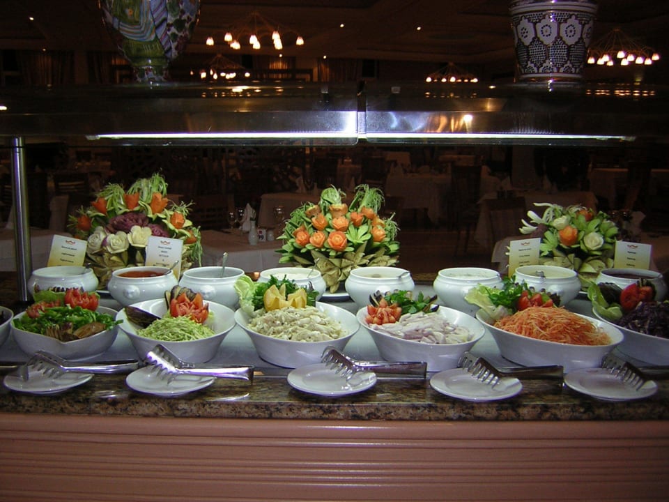 Salatbuffet, sehr liebevoll angerichtet Steigenberger Marhaba Thalasso Hammamet