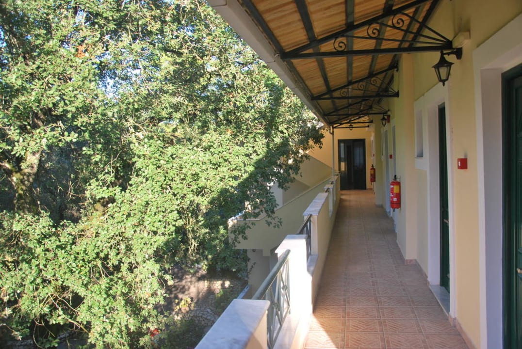 Zugang zu den Zimmern Hotel & Apartments Liapades Beach