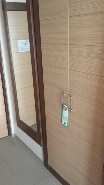 Schrank Monart City Hotel