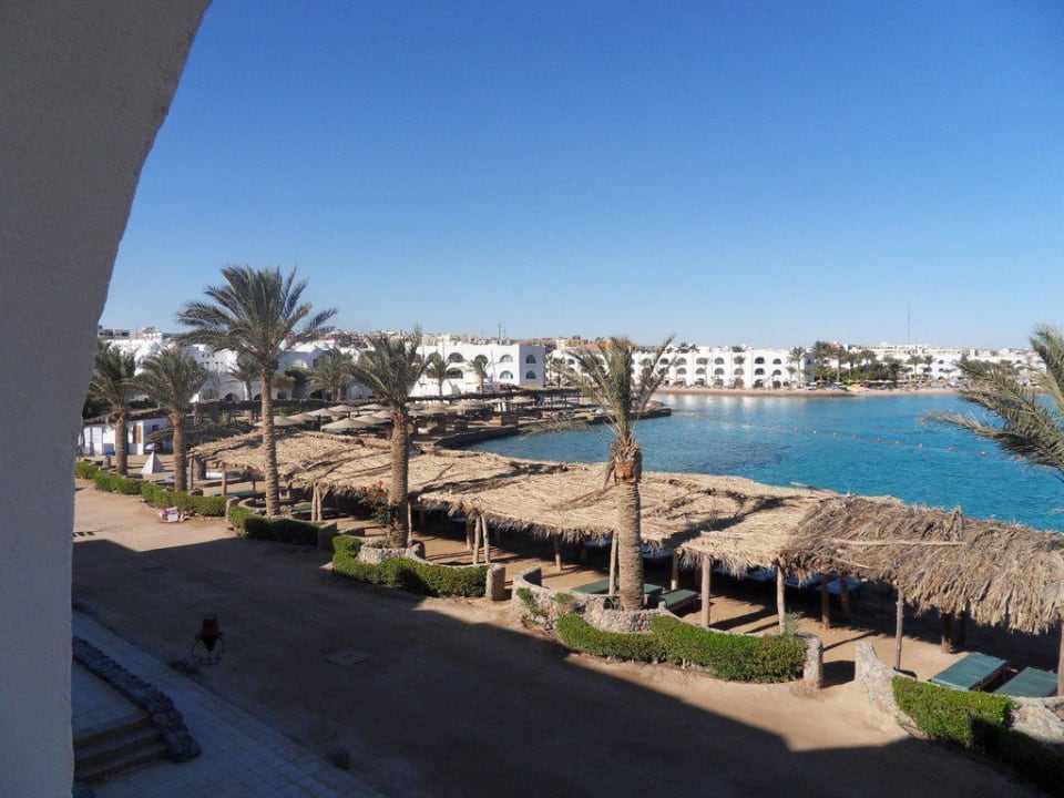 Blick vom Balkon auf Beach und Meer Arabella Azur Resort