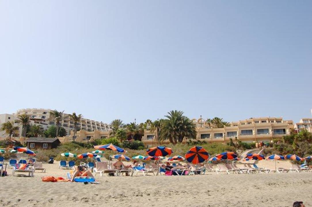 Widok na hotel od strony plaży SBH Hotel Taro Beach