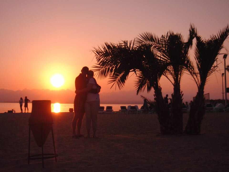 Sundown ROBINSON SOMA BAY