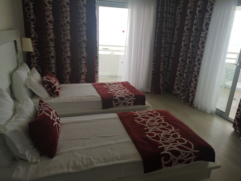 Zimmer Laguna Beach Alya Resort & Spa Hotel