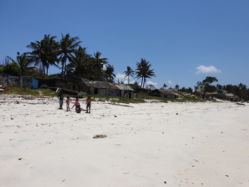 Strand Bahari Beach Hotel