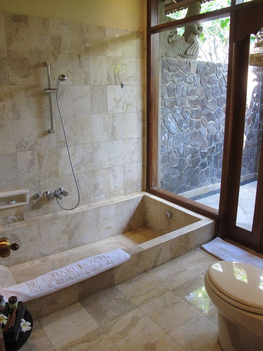 Badezimmer Hotel Matahari Beach Resort & Spa