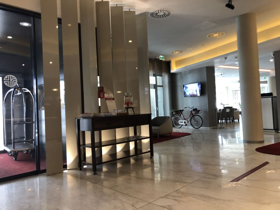 Lobby NH Collection Nürnberg City