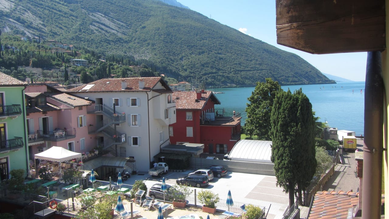 4. Etage, Seeblick aus dem Wohnzimmer nach rechts Stella Sport Apartments