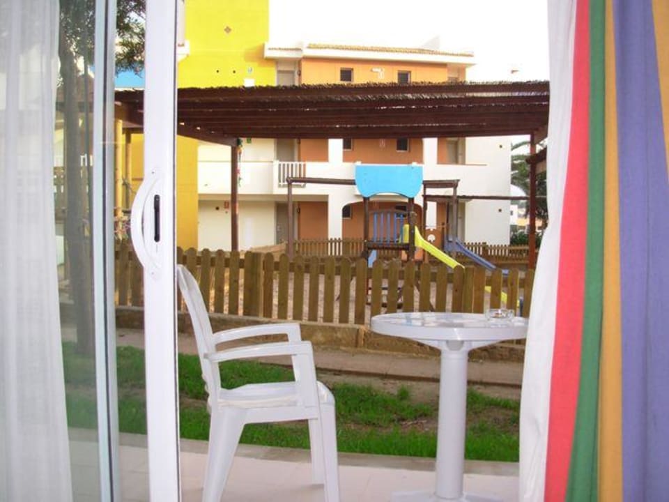 Zimmer am Spielplatz blau punta reina