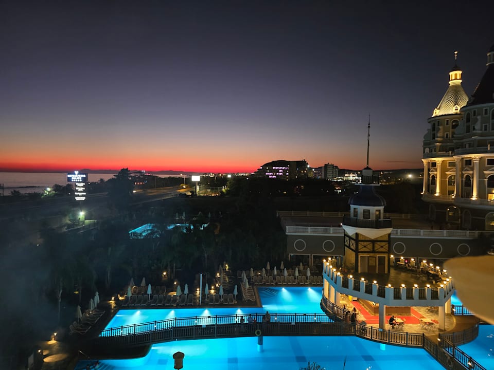 Pool Haydarpasha Palace