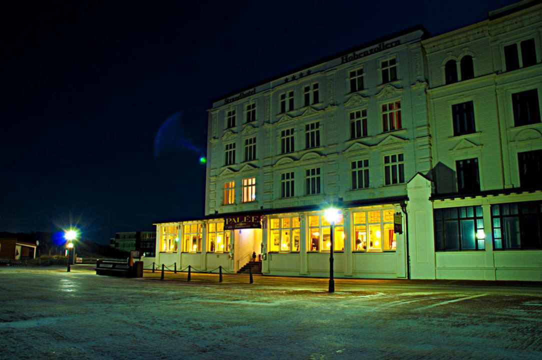 Nachtansicht Strandhotel Hohenzollern