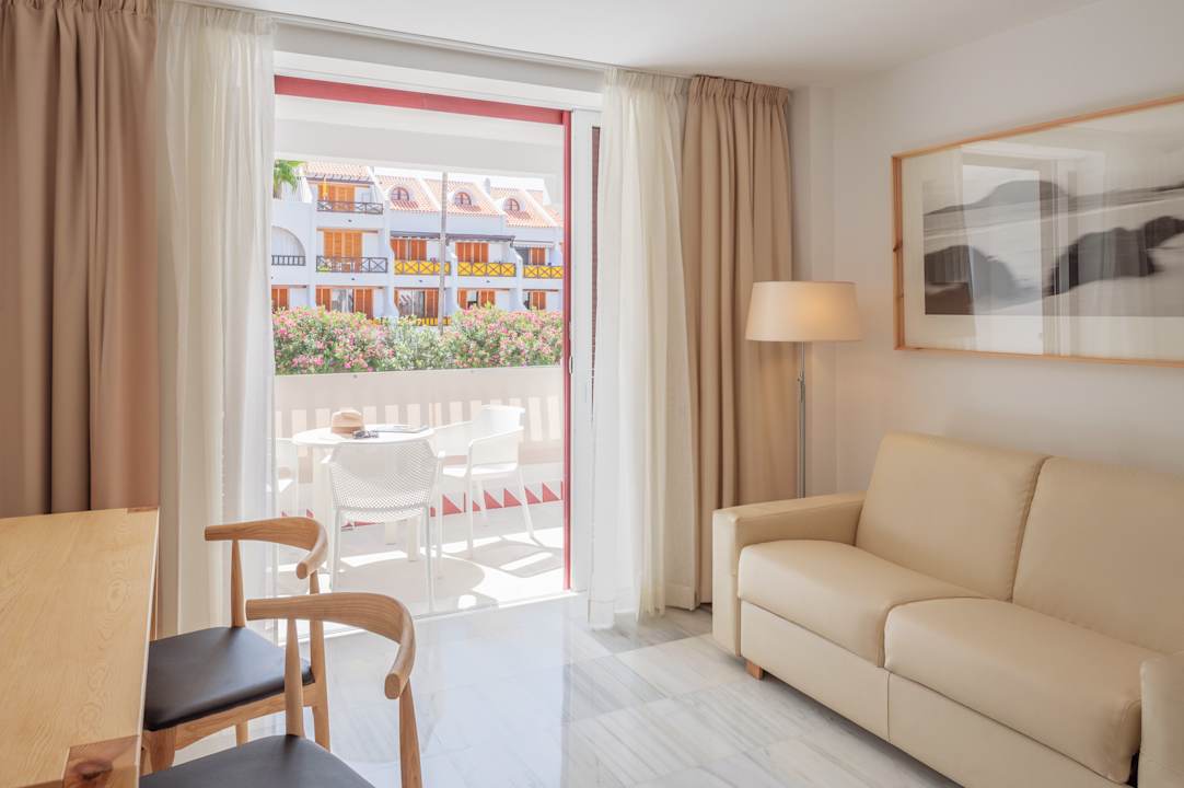 Zimmer Parque Santiago IV Official