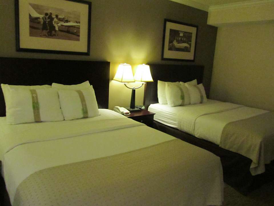 Zimmer mit zwei Betten  Radisson Hotel Fresno Conference Center