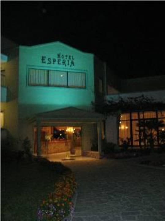 Nachts vorm Esperia Hotel Esperia