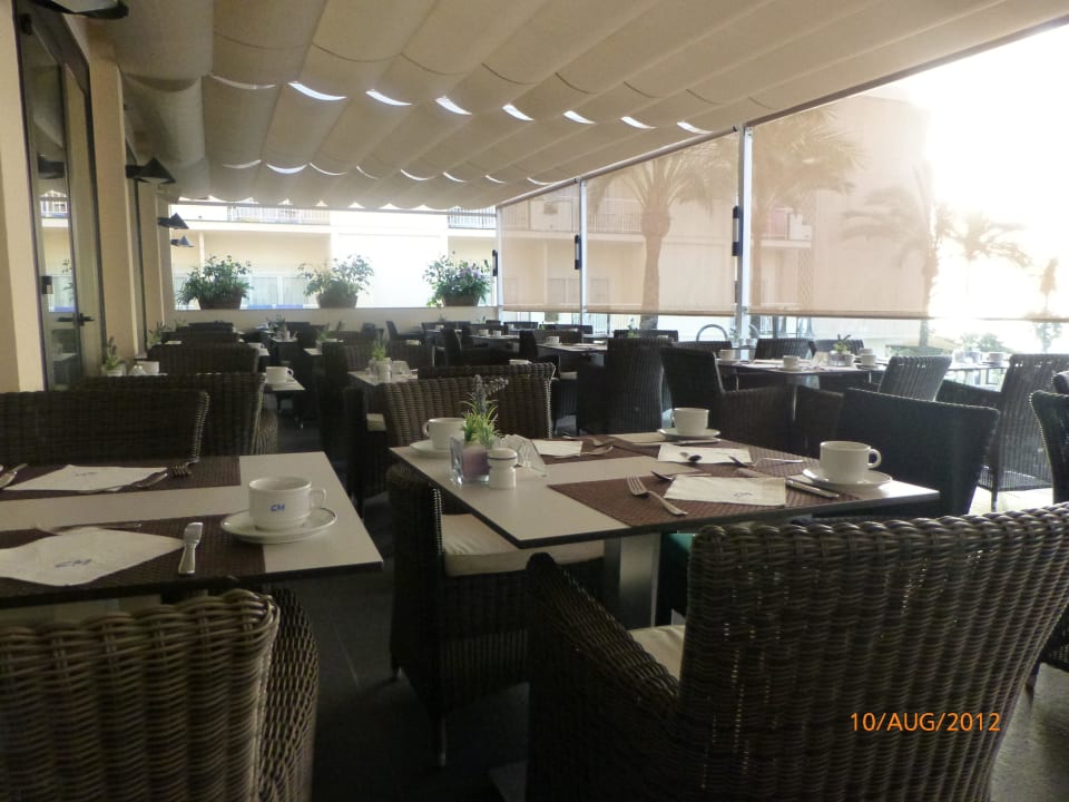 Außenterrasse vom Restaurant CM Castell de Mar