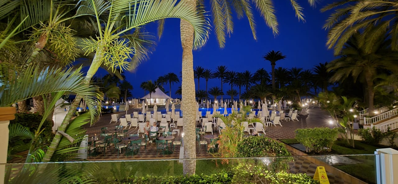 Pool Hotel Riu Palace Tres Islas