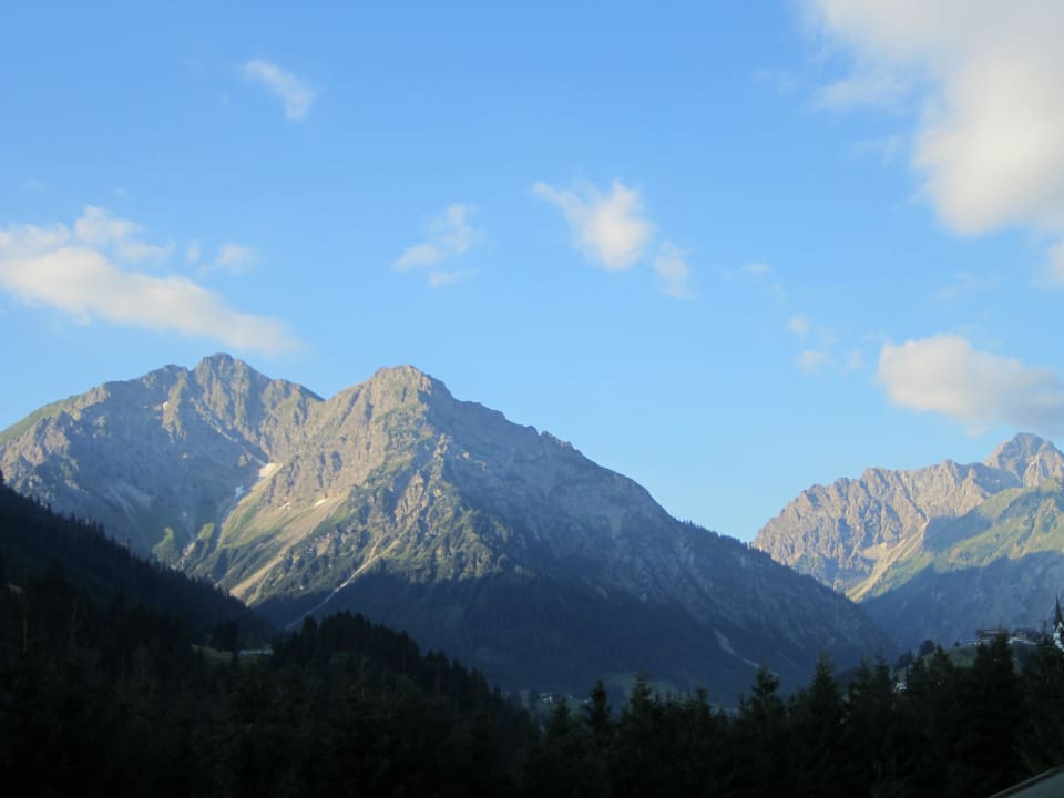 Ausblick von Zimmer 24 Verwöhn- und Wellnesshotel Walserhof