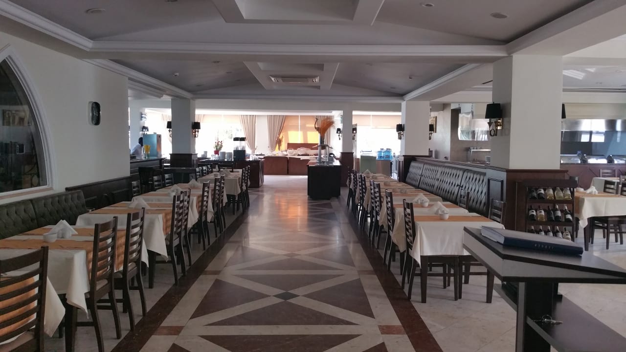 Restaurant Oscar Resort Hotel